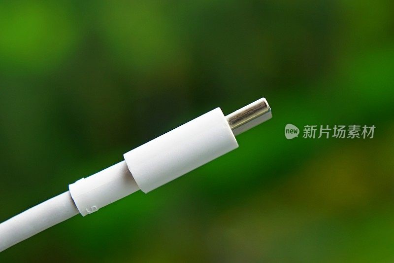 USB - c线缆前视图